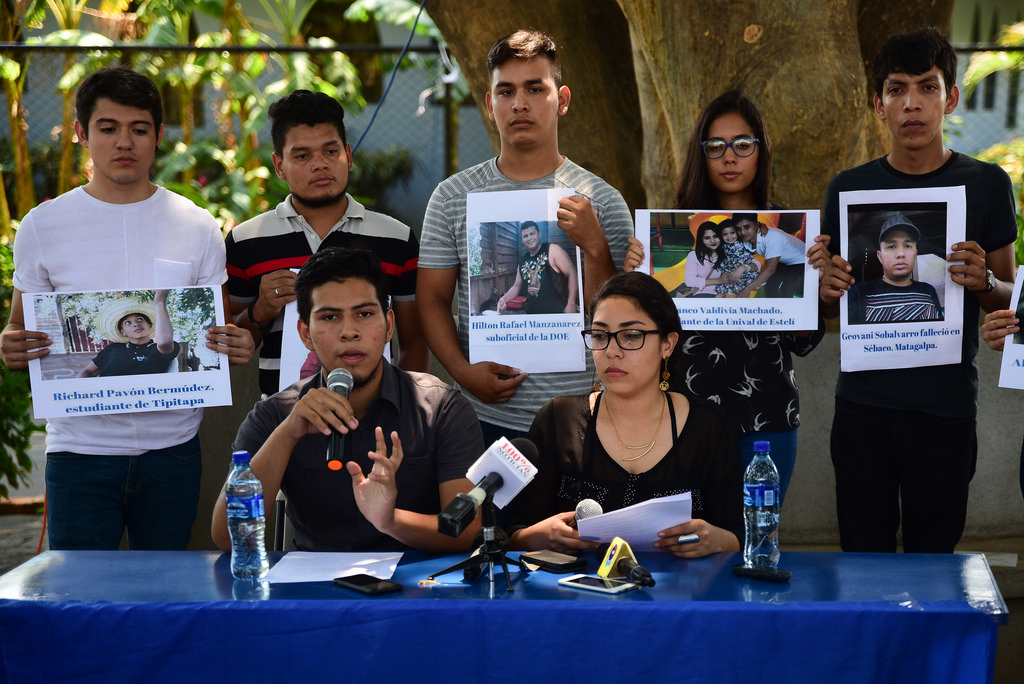 Jonathan López (en medio y de pie) denunció constantemente los abusos del régimen de Daniel Ortega y Rosario Murillo. Foto: Carlos Herrera.