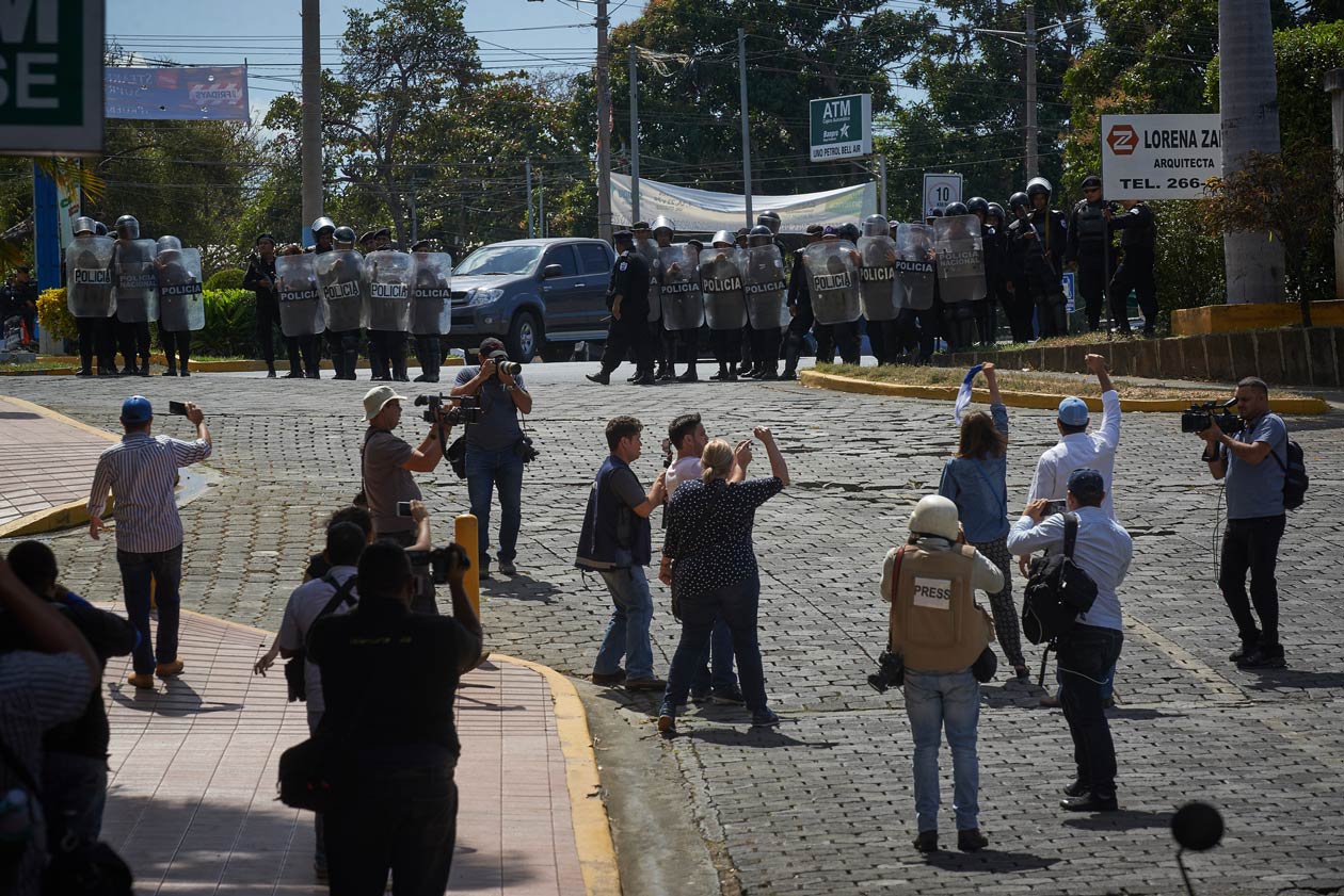 asedio periodistas