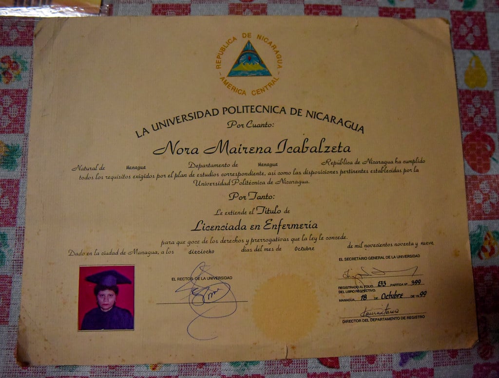 Diploma de la enfermera Nora Mairena
