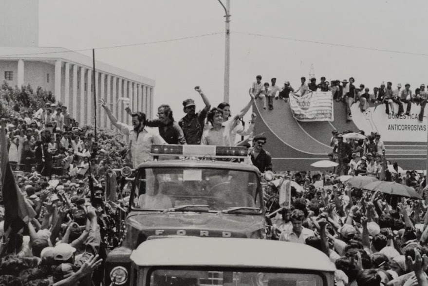 Sergio Ramírez Mercado, en la Plaza de la Revolución en 1979