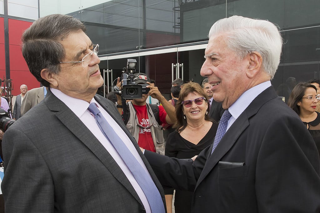 Sergio Ramírez Mercado con Mario Vargas Llosa