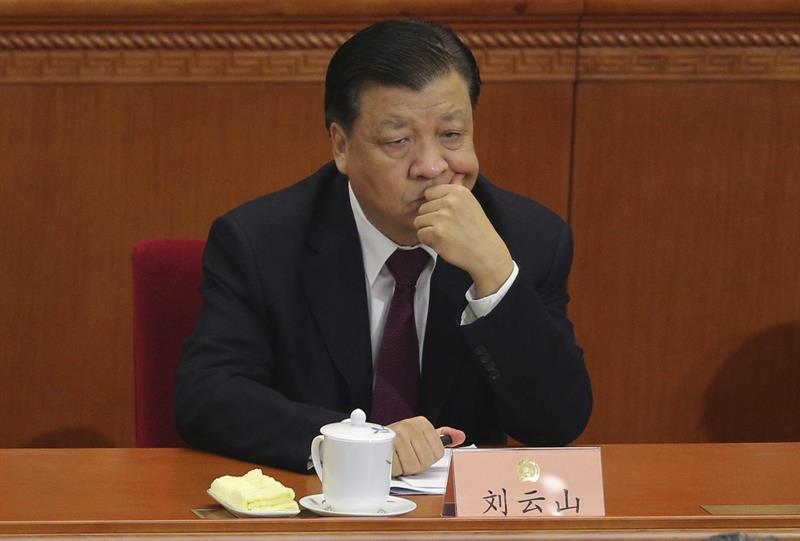 Fotografía de archivo que muestra a Liu Yunshan, miembro del Comité Permanente, el órgano de más poder del Partido Comunista (PCCh), en el Gran Palacio del Pueblo en Pekín. Familiares de Yunshan, aparecen en los "Papeles de Panamá", junto a parientes del presidente chino, Xi Jinping. EFE/Wu Hong.