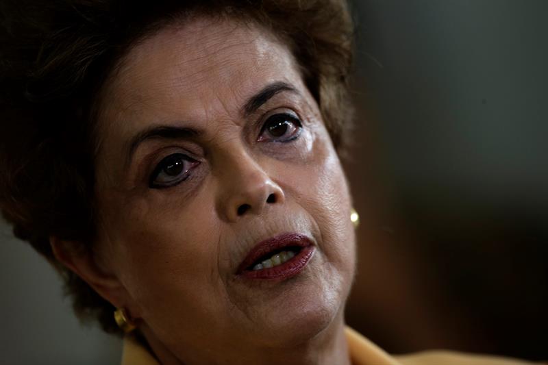 La presidenta brasileña, Dilma Rousseff, en una de sus comparecencias. EFE/Fernando Bizerra Jr.