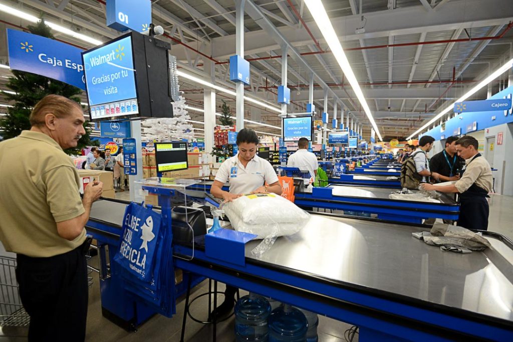 Imagen de la primera tienda de Walmart en Nicaragua. Carlos Herrera | Confidencial.