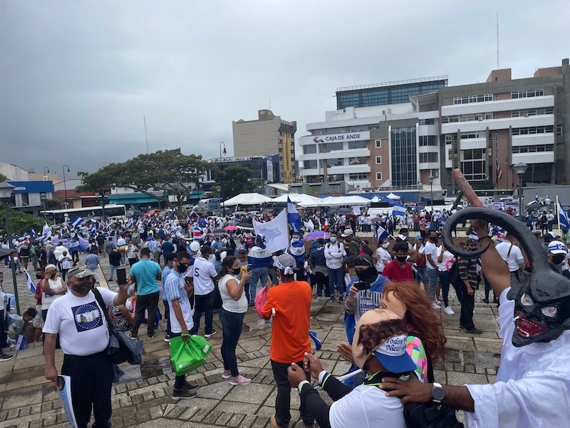 Nicaraguans marched in Costa Rica