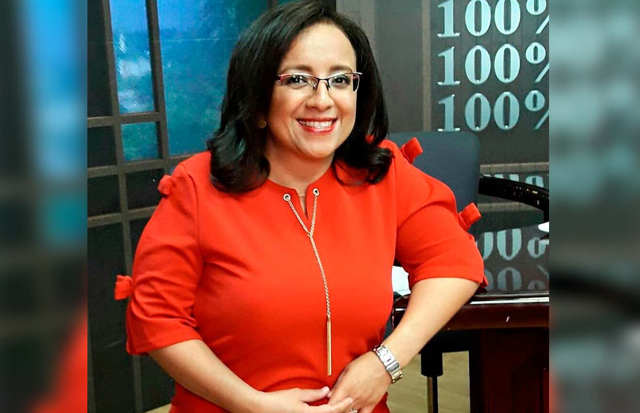 Lucía Pineda Ubau, es periodista y jefa de prensa del 100 % Noticias. Cortesía / Confidencial