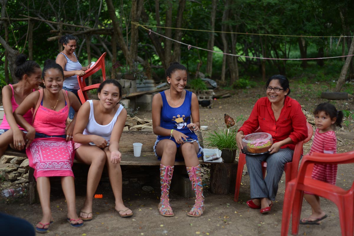 profesora_nilamar_aleman_solidaria_03