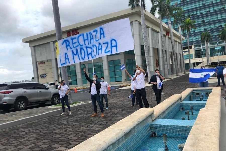 leyes punitivas contra opositores, protesta contra ley mordaza