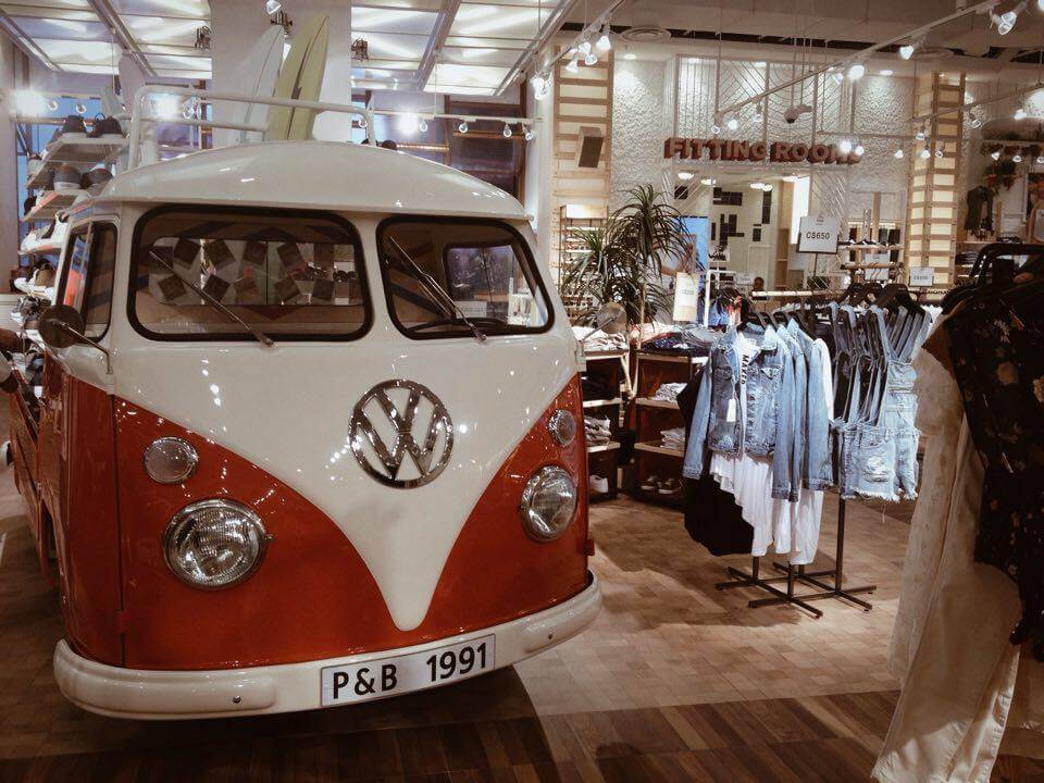 El diseño interior de las nuevas tiendas es fresco y juvenil. Foto: C.Membreño | Confidencial