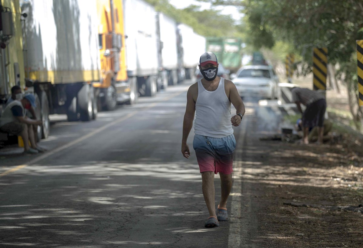 Camioneros varados en Nicaragua por covid-19