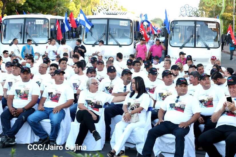 Ortega uses the arrival of Russian buses to "legitimize himself in the face of citizen aversion against him"